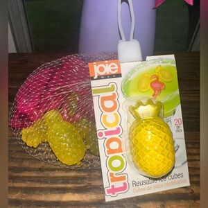 Joie Pineapple and Flamingo Reusable Ice Cubes 20 pc. ~ New